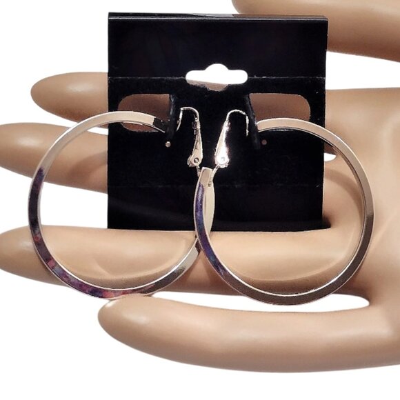 1 1/2" Avon Square Tube Hoop Clip On Earrings Silver Tone Vintage 38mm - Picture 3 of 3